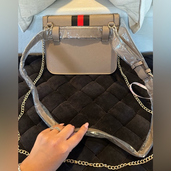 Marilyn Monroe Convertible Crossbody or Waist/Belt Purse - Picture 3 of 4